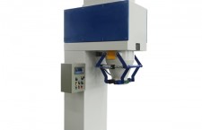 Packing and storage of wood pellets